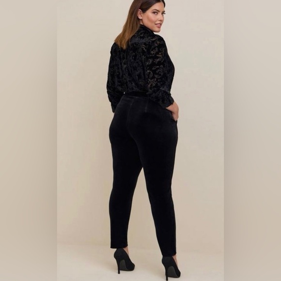 Spanx Diva Plus Velour Pants - Picture 2 of 5